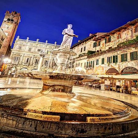 Residenza Alla Piazzetta Verona Exterior foto